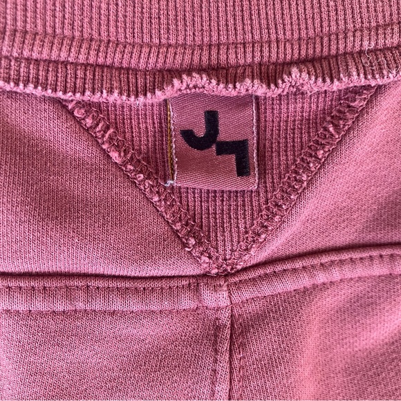 Women's Casual Burgundy Shorts - Picture 5 of 6